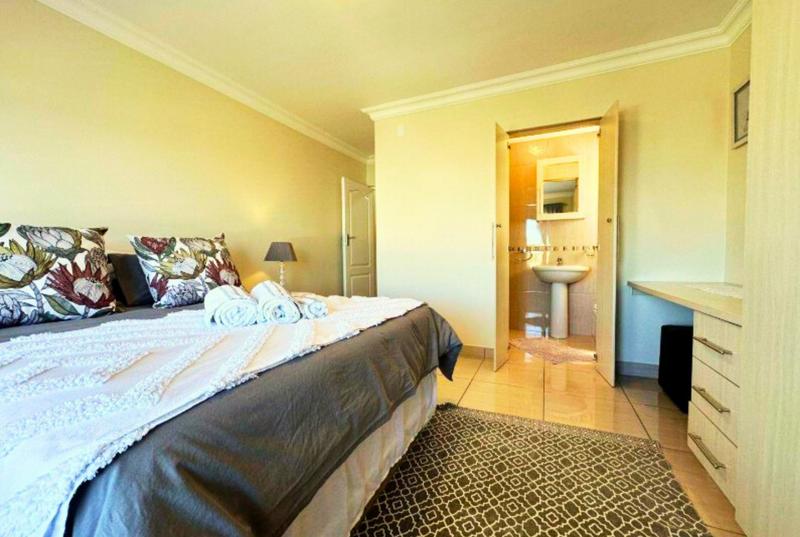 4 Bedroom Property for Sale in Monte Christo Western Cape